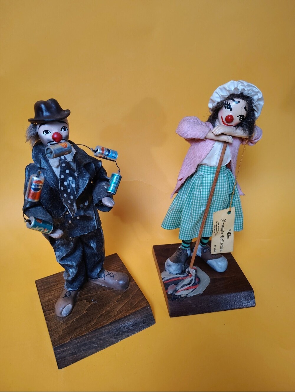 Vntg The Nostalgia Collection JAD Clown Figurine Lot 2 Resined Sculpture Signed